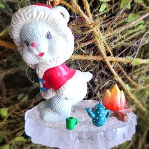 Lustre Fame  Christmas ornament Warming by the campfire Coffee Bear 1993 vintage